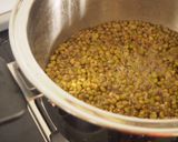 A picture of step 1 of Green Bean Porridge 緑豆のお粥.
