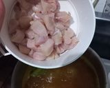 Foto langkah ke 3 dari resep Ayam Kuah Kuning.