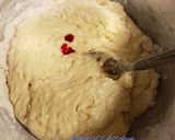 A picture of step 3 of Pineapple egg drop biscuit.