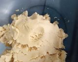 Foto langkah ke 2 dari resep Strawberyy Thumprint Cookies.