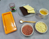 Foto del paso 1 de la receta: Turrón Crujiente Tres Chocolates