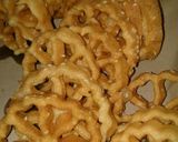 Foto langkah ke 4 dari resep Kembang Goyang Wijen.