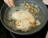 Foto langkah ke 5 dari resep Mie Kuah Ayam Labu Siam Devina Hermawan.