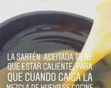Foto del paso 2 de la receta: Omelette caprese (que no se pega)