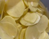 Foto del paso 1 de la receta: Tortilla de patatas con tan solo un poco de aceite!!!