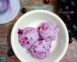 A picture of step 6 of Black currant ice cream.