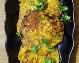 A picture of step 5 of Sorghum+ dudhi mini uttapam.
