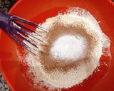 Foto del paso 2 de la receta: Bizcochuelo de chocolate sin horno
