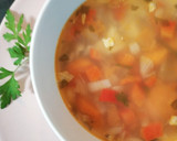 Foto del paso 5 de la receta: Sopa de pollo con ajo y perejil