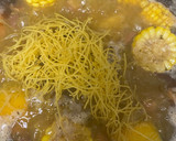 Foto del paso 5 de la receta: Sopa de jamón y salchichón