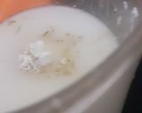 A picture of step 3 of Banana lassi.
