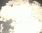 A picture of step 2 of Onion noodles🍜 🧅.