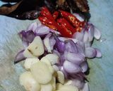 Foto langkah ke 1 dari resep Tumis Kulit Melinjo.