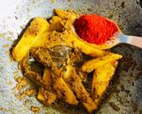 A picture of step 4 of Rui Macher jhhol or Rui Macher Kalia.