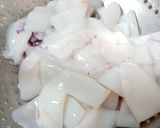Foto del paso 1 de la receta: Fideuá caldosa con mariscos