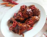 Foto langkah ke 5 dari resep Semur Ayam Kecap Pedas.