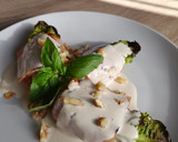 Foto del paso 2 de la receta: Cogollos en camisa a la plancha con crema de nuez y anchoas