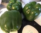 Une image de l'étape 1 de Aubergines,poivrons verts et oignons marinés et grillés.