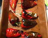 Foto del paso 1 de la receta: Pimientos de piquillo al natural asados y caramelizados