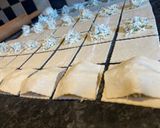 Pas rețetă Pernuțe crocante și rapide umplute cu brânză halloumi, mărar și brânză feta 3 fotografie