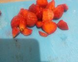 Foto langkah ke 1 dari resep Korean Strawberry Milk.