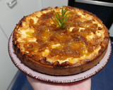Foto del paso 8 de la receta: Tarta salada de gorgonzola y pera con cebolla caramelizada