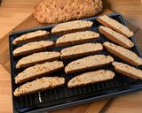 Foto del passaggio 8 della ricetta Cantucci con Crema al Vin Santo