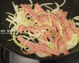 洋蔥火腿起司麥煎的食譜步驟3照片