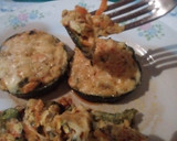 Foto del paso 4 de la receta: Zapallitos rellenos con vegetales, huevo y queso