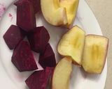 A picture of step 1 of Beetroot and apple juice.