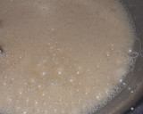 Foto del paso 1 de la receta: Bizcochuelo con pasas de uva y chocolate