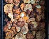 Foto del paso 1 de la receta: PAPAS Y BONIATOS CON CHURRASCO DE CARRÉ DE CERDO 🥔🍗