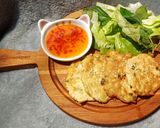 Hình bước làm 3 của món Trứng chiên nấm kim châm