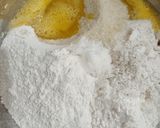 Foto langkah ke 2 dari resep 759. Wingko Pisang Tabur Keju Panggang - No Oven.