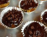 Foto langkah ke 4 dari resep Chocolate Custard Muffin.