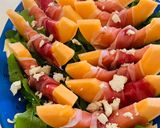 Sárgadinnye prosciutto köntösben recept fázis 2 fotója