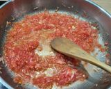 Une image de l'étape 1 de Calamars en sauce tomate.