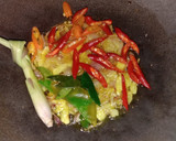 Foto langkah ke 2 dari resep Ayam Goreng Kunyit.