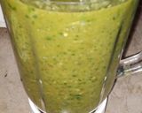 A picture of step 2 of Harey lehsan ki chutney.