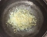Foto del paso 1 de la receta Pies de cerdo estofado con ciruelas