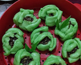 Foto langkah ke 8 dari resep Bakpao Pandan Mawar isi Kacang Tanah.