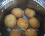 Foto del passaggio 2 della ricetta Insalata di patate e salmone 👩‍🍳❤️