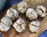 Foto langkah ke 4 dari resep Bakso Goreng Tanpa Daging.
