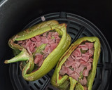 Foto del paso 2 de la receta: Pimiento verde con jamón, queso y huevo en Air fryer