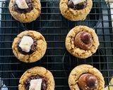 รูปขั้นตอนการทำที่ 4 ของ คุกกี้โอ้ตหยอดหน้าชอกโกแลตที่ชอบ🍫🍪(Oat cookies topping with Favorite Choco Bar)🍫
