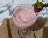 Foto langkah ke 3 dari resep Jus Strawberry.