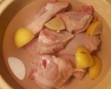 Foto del paso 3 de la receta Pollo al limón, en salsa de hígado y ajos
