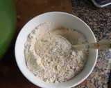 Foto del paso 2 de la receta: Bizcocho nevado de castaña con pepitas de chocolate y castañas almibaradas