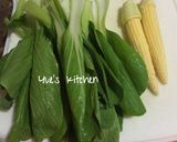 Foto langkah ke 1 dari resep Sawi Siram Saos ala Yue's Kitchen.