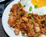 Foto langkah ke 3 dari resep Kimchi Fried Rice (김치볶음밥 - Kimchi-bokkeumbap).